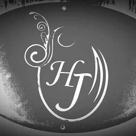 Joy Hotel 3*