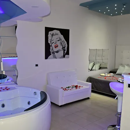 Joy קסטל וולטורנו