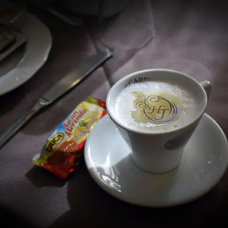 Joy מלון קסטל וולטורנו