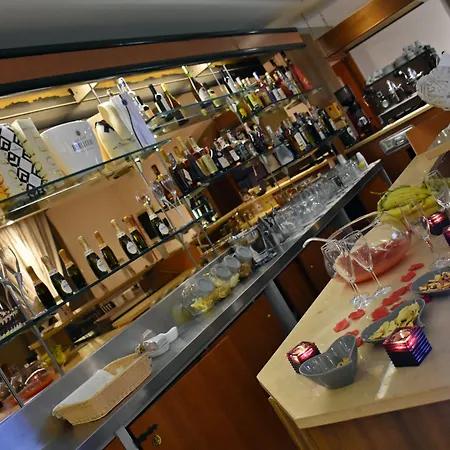 Joy קסטל וולטורנו