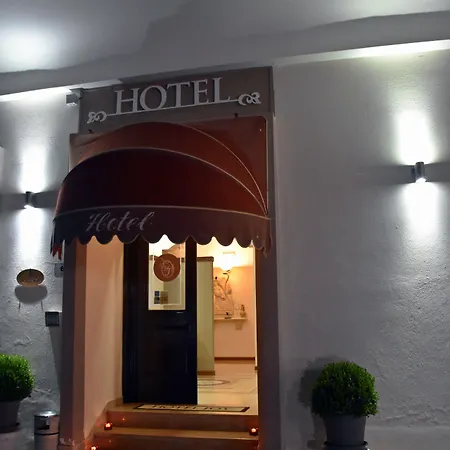 Joy מלון קסטל וולטורנו