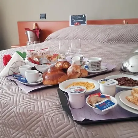 Joy קסטל וולטורנו