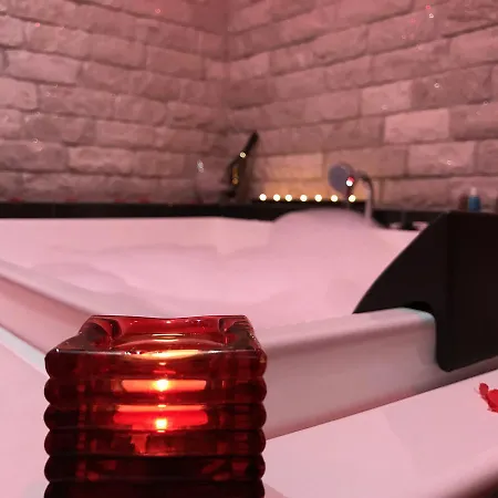 Joy Hotel 3*