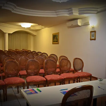 Joy Hotel 3*
