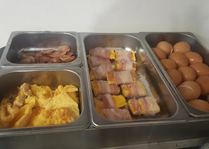 ジョイ ホテル 3*